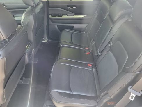 Certified 2022 Nissan Pathfinder SL w/ SL Black Package FWD image 22
