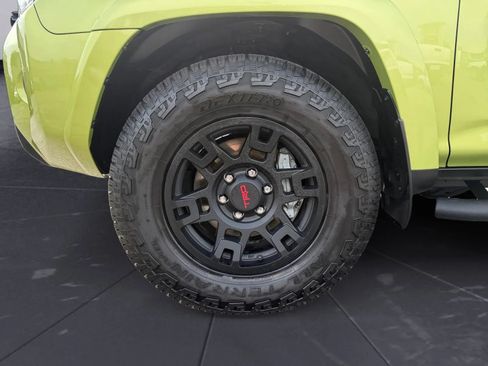 Used 2023 Toyota 4Runner TRD Off-Road Premium AWD/4WD image 29