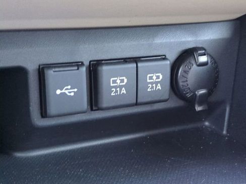 Used 2020 Toyota Highlander Limited image 23