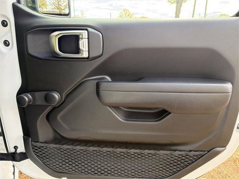 Used 2024 Jeep Wrangler Sport image 13