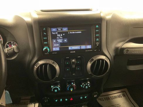 Used 2016 Jeep Wrangler Unlimited Sport AWD/4WD image 20