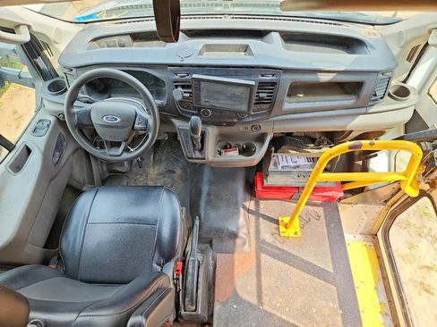 Used 2021 Ford Transit 350 DRW RWD image 7