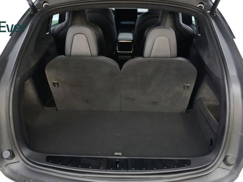 Used 2022 Tesla Model X image 8