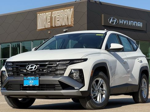 New 2026 Hyundai Tucson SE image 1