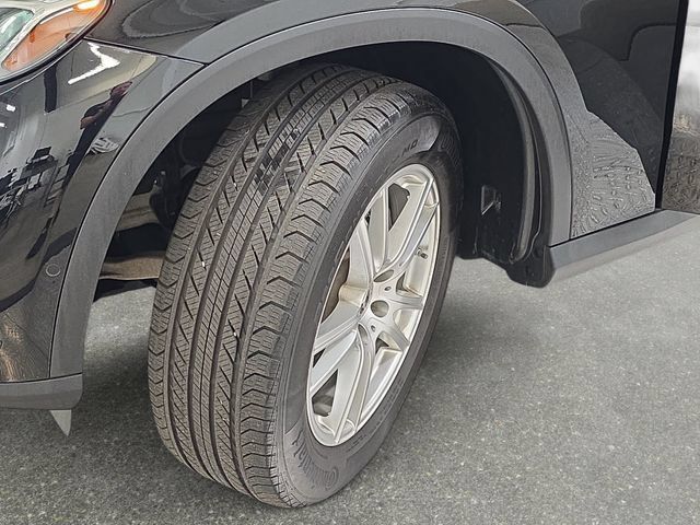 Used 2024 Mercedes-Benz GLC 300 4MATIC image 32