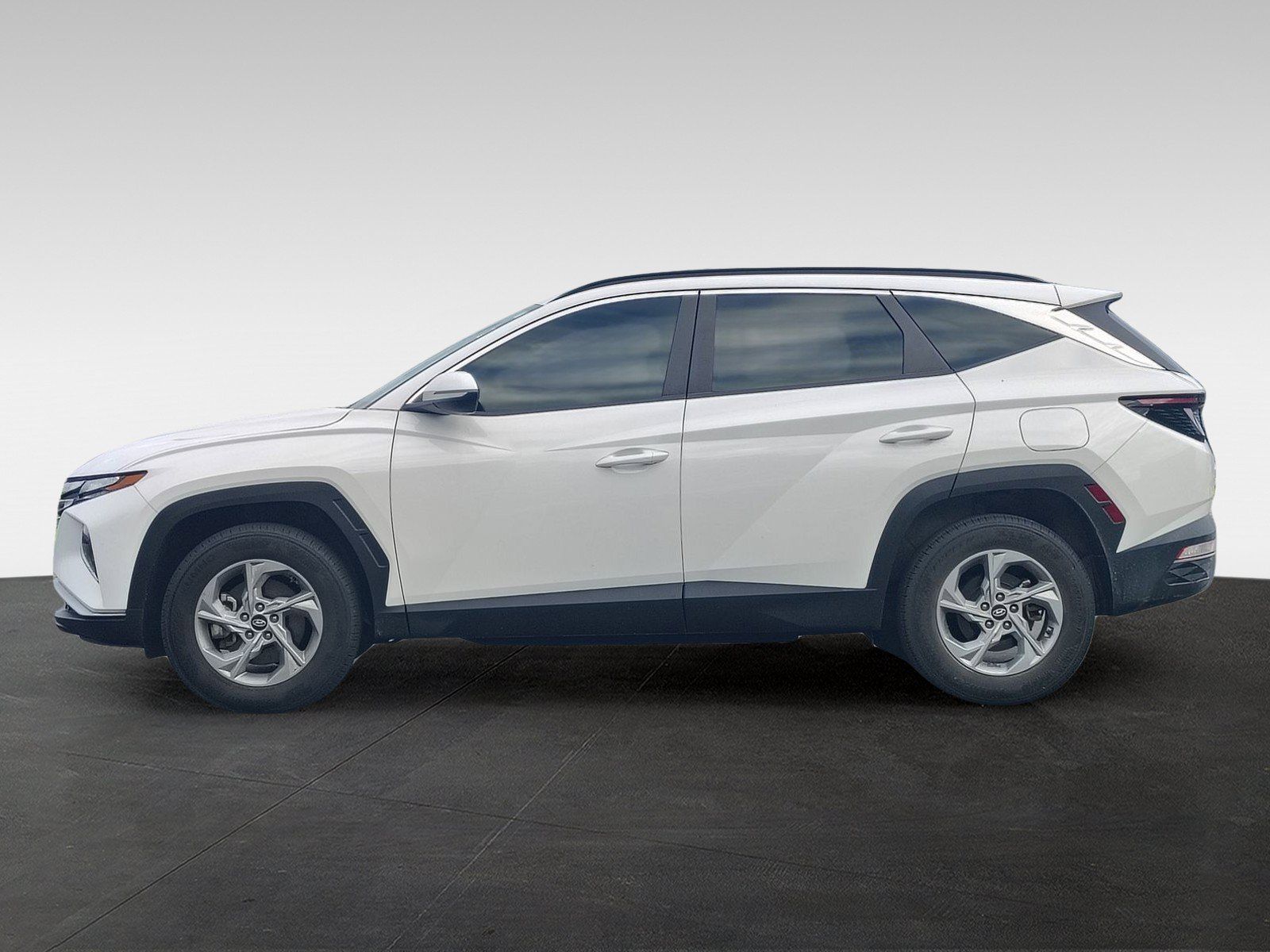 Certified 2023 Hyundai Tucson SEL AWD/4WD image 8