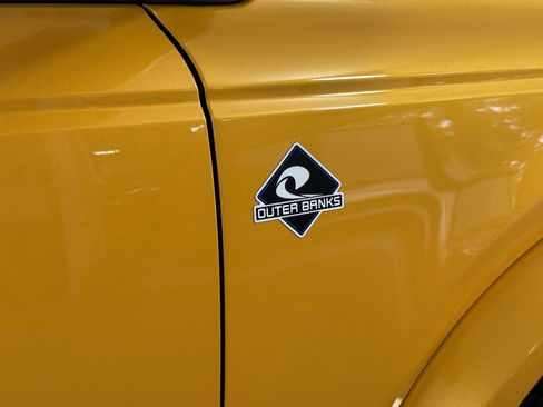 Certified 2022 Ford Bronco Outer Banks image 9