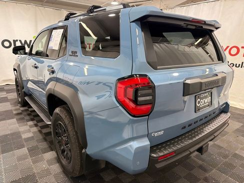 Used 2025 Toyota 4Runner TRD Off-Road Premium AWD/4WD image 4