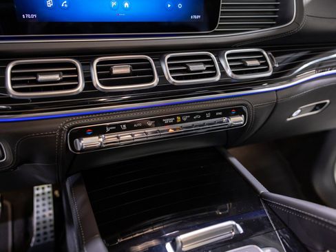 Used 2024 Mercedes-Benz GLS 63 AMG 4MATIC image 43