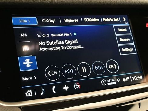 New 2025 Cadillac XT6 Luxury image 25