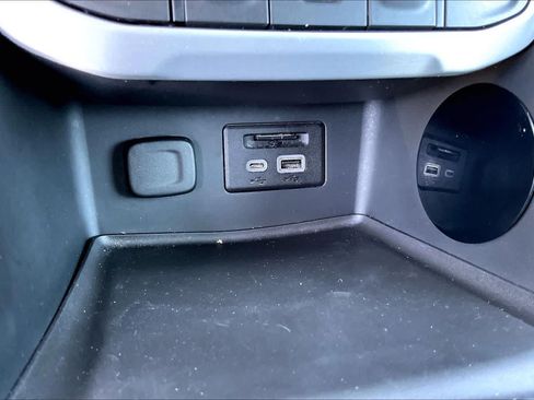 Used 2021 GMC Acadia SLT w/ Elevation Edition FWD image 30