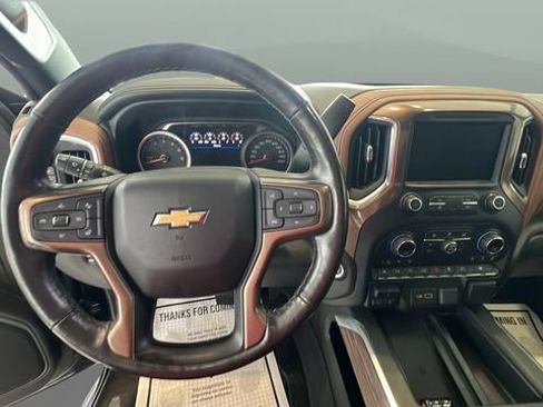 Used 2020 Chevrolet Silverado 1500 High Country w/ Technology Package AWD/4WD image 21