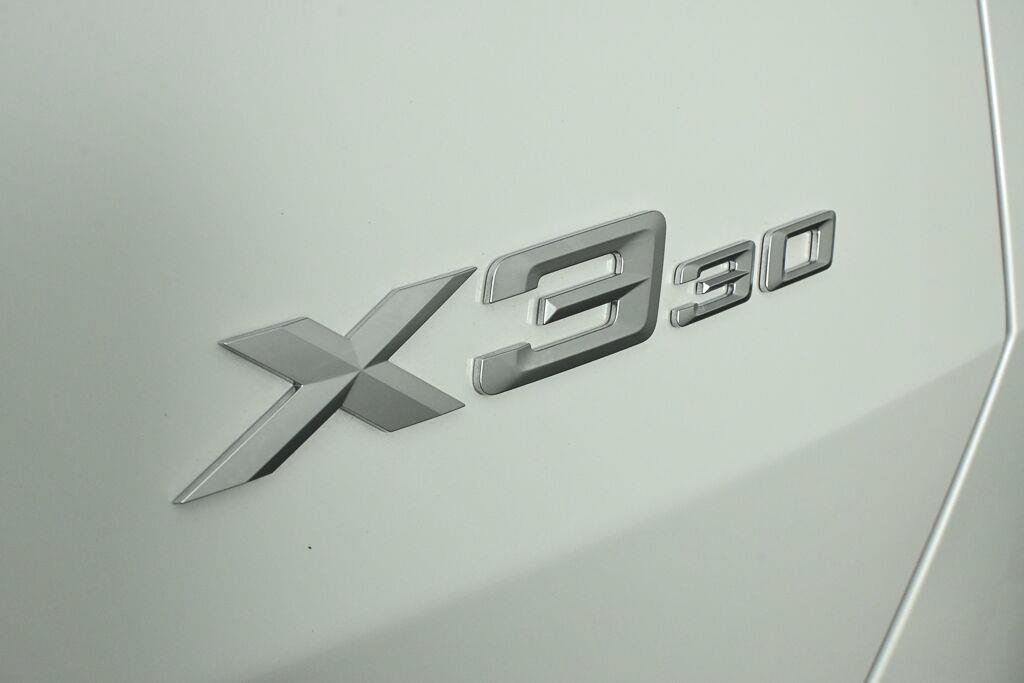 Used 2025 BMW X3 xDrive30i w/ Convenience Package AWD/4WD image 8