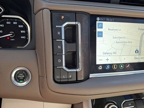 Used 2021 GMC Yukon Denali w/ Denali Premium Package AWD/4WD image 15