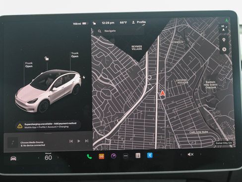 Used 2022 Tesla Model Y Performance image 15