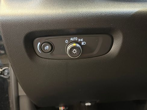 Used 2023 Chevrolet Traverse LT AWD/4WD image 28