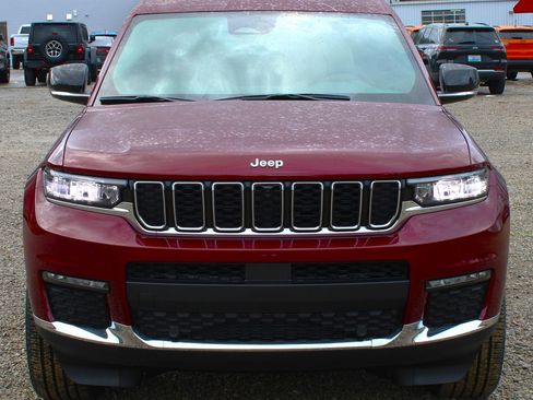 New 2025 Jeep Grand Cherokee L Limited image 2