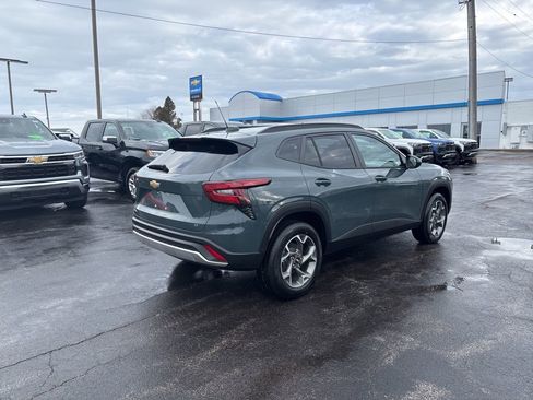 New 2026 Chevrolet Trax LT w/ Driver Confidence Package image 4