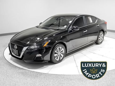 Used 2022 Nissan Altima 2.5 S FWD image 1