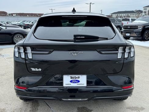 Used 2021 Ford Mustang Mach-E Premium image 9