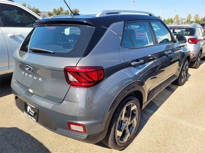 New 2025 Hyundai Venue Limited