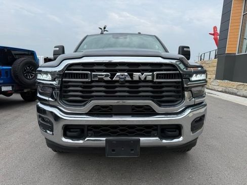 Used 2025 RAM 2500 Big Horn AWD/4WD image 8