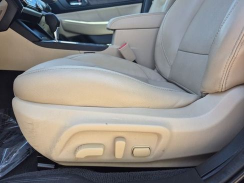 Used 2018 Subaru Outback 2.5i Limited AWD/4WD image 17