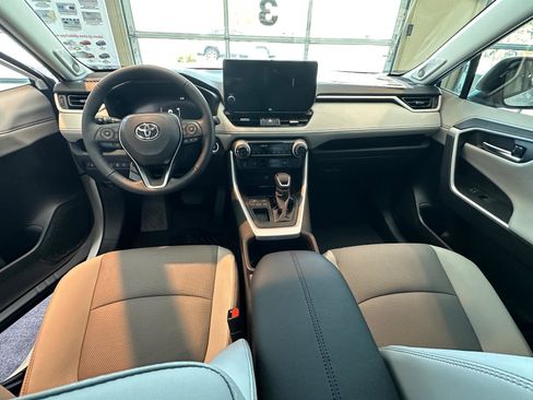 New 2025 Toyota RAV4 Limited image 30
