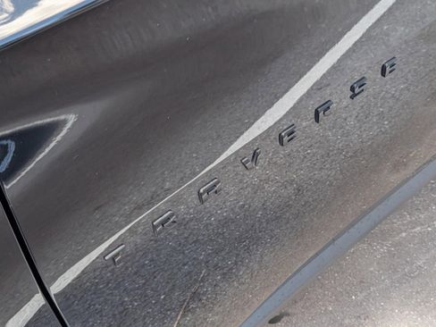 Used 2021 Chevrolet Traverse RS FWD image 29