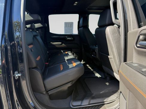 Used 2022 GMC Sierra 1500 AT4 w/ AT4 Premium Package image 30