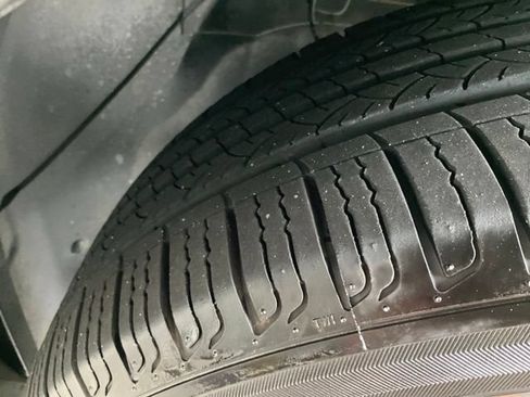 Used 2012 Buick Enclave Leather w/ LPO, Cargo Convenience Pkg FWD image 25