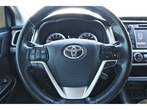 Used 2019 Toyota Highlander Limited image 9
