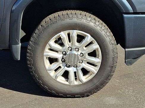 Used 2020 GMC Sierra 2500 Denali w/ Denali Ultimate Package image 9