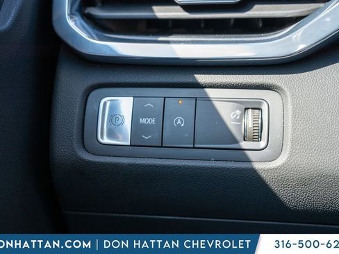 Used 2025 GMC Acadia Elevation image 15