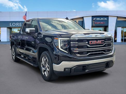 Used 2023 GMC Sierra 1500 SLT w/ SLT Convenience Package image 3