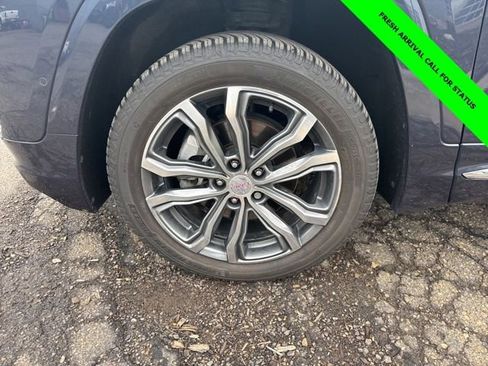 Used 2019 GMC Terrain Denali w/ Advanced Safety Package AWD/4WD image 3