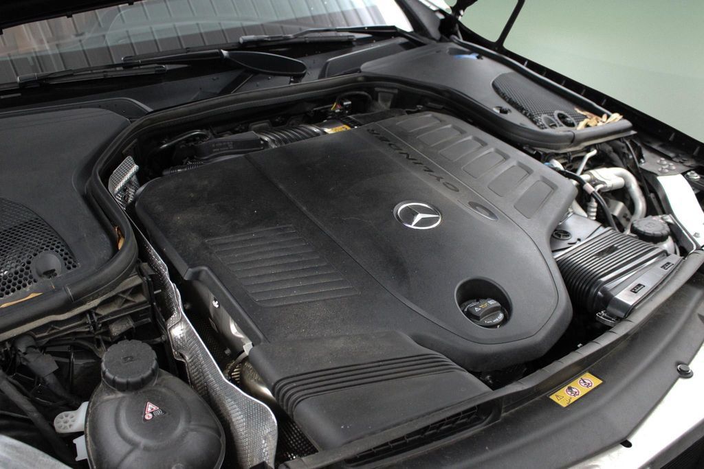 Used 2023 Mercedes-Benz E 450 Cabriolet image 38