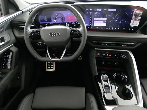 New 2026 Audi SQ5 Premium Plus image 7