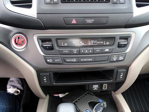 Used 2019 Honda Ridgeline RTL image 18