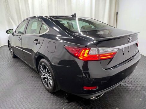 Used 2017 Lexus ES 350 w/ Navigation System Package image 8