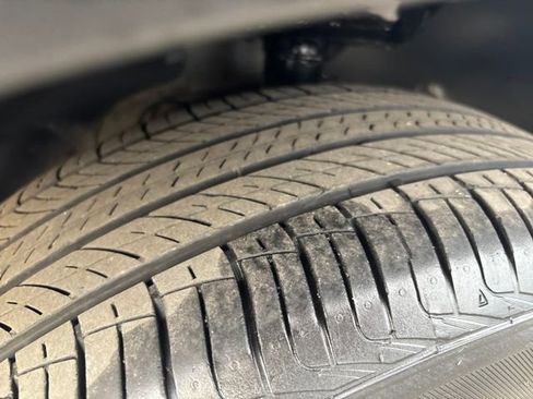 Used 2025 Chevrolet Trax LT image 11