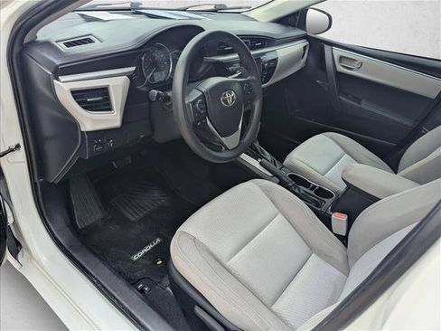 Used 2016 Toyota Corolla LE FWD image 9