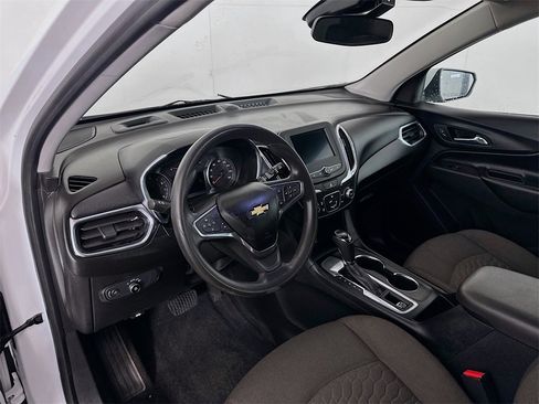 Used 2020 Chevrolet Equinox LT image 9