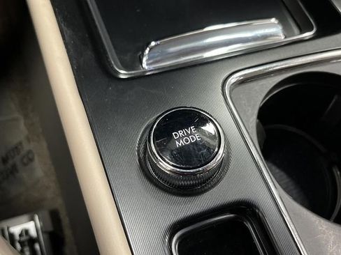 Used 2023 Lincoln Corsair AWD image 23