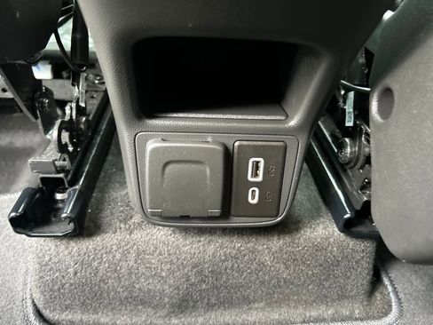 Used 2024 Buick Encore GX Avenir w/ Avenir Convenience Package image 32