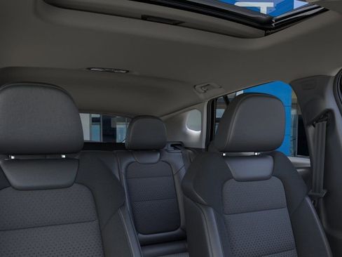 New 2026 Chevrolet Trax LT w/ Sunroof Package FWD image 24