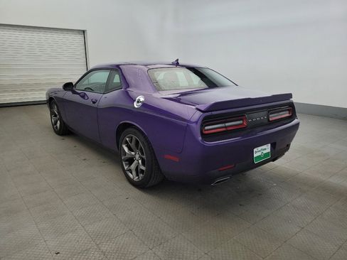 Used 2016 Dodge Challenger SXT Plus image 5