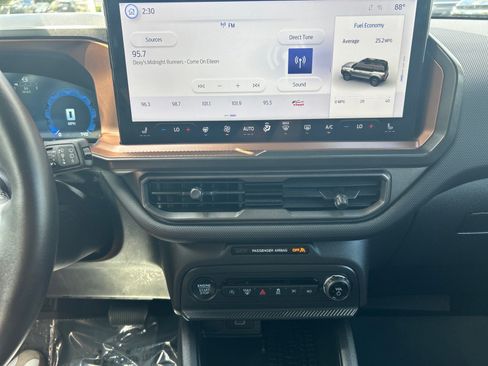 Certified 2025 Ford Bronco Sport Outer Banks w/ Outer Banks Tech Package+ AWD/4WD image 25