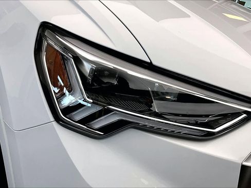 Certified 2025 Audi Q3 2.0T Premium Plus w/ Premium Plus Package image 27