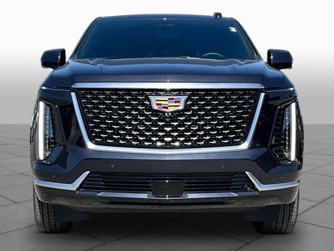 Used 2026 Cadillac Escalade ESV Luxury w/ Touring Package AWD/4WD image 4